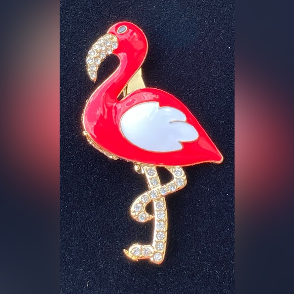Elegant Flamingo Brooch in Red‎ and Gold - Picture 1 of 3